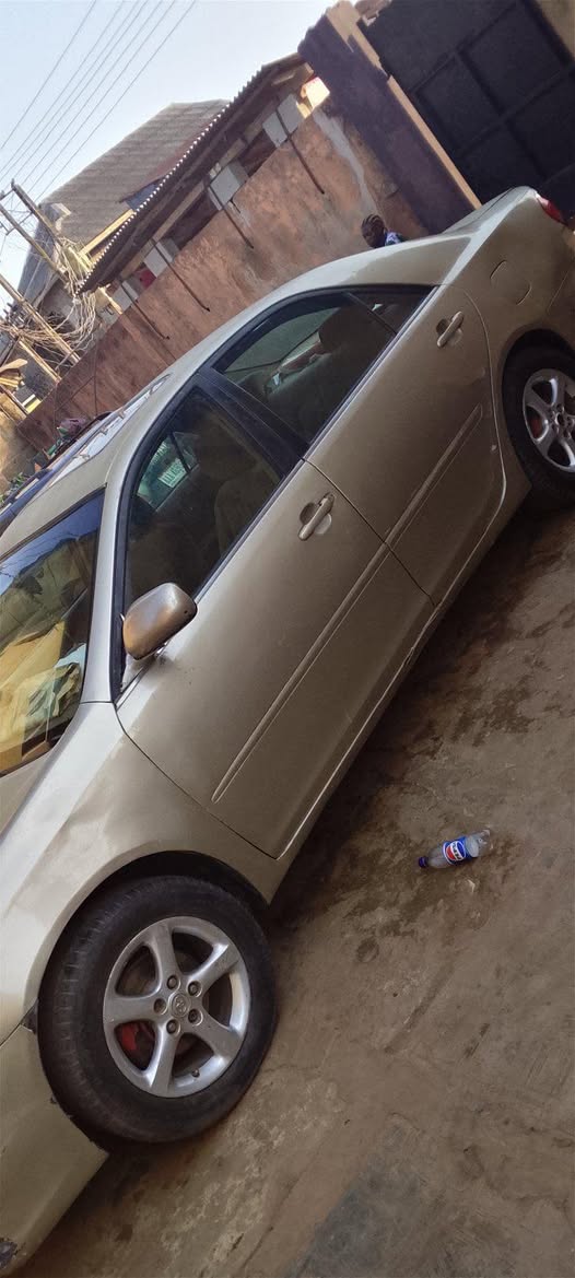 A picture of Toyota Camry V6 engine engine gear working perfect 3m