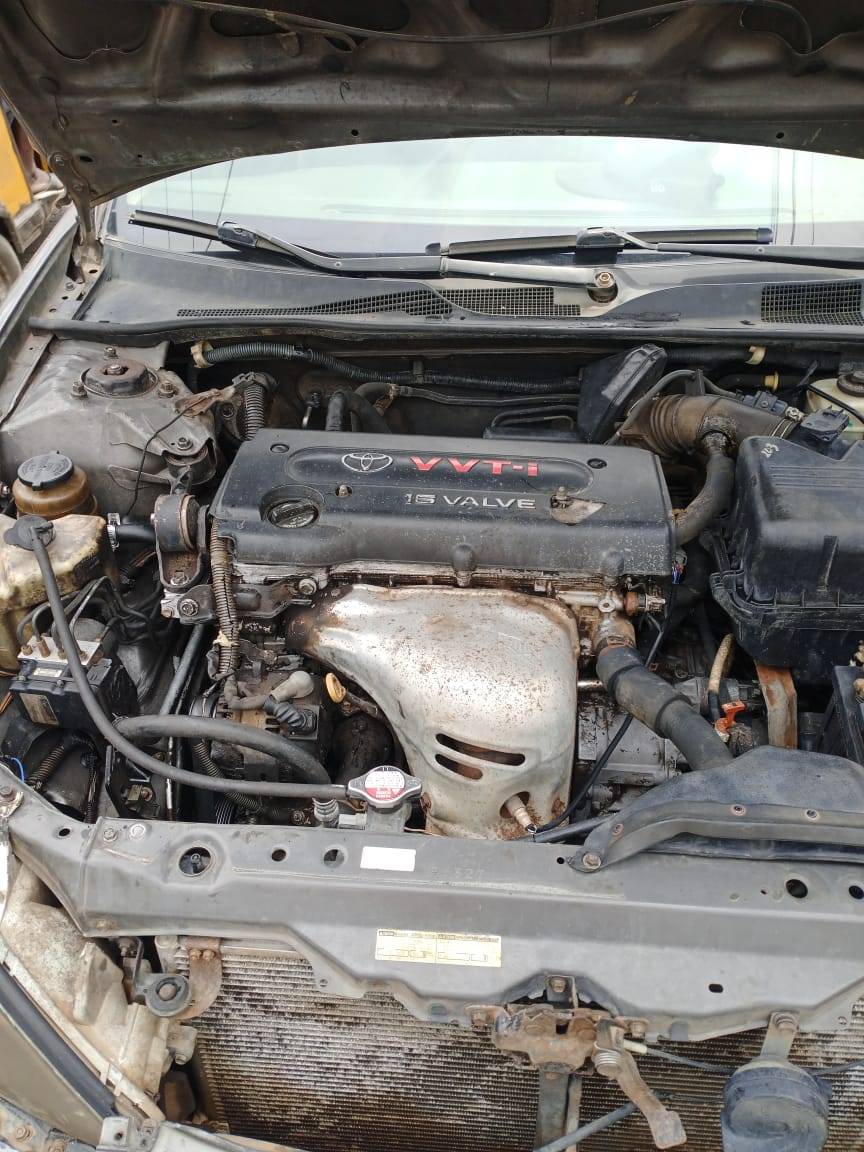A picture of 05 camry