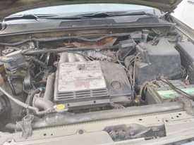 A picture of Belgium grade toyota highlander 2004 model Engine Gear First body