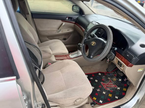 A picture of BEI 11 8 MILION TOYOTA PREMIO X DQ 1790Cc Full