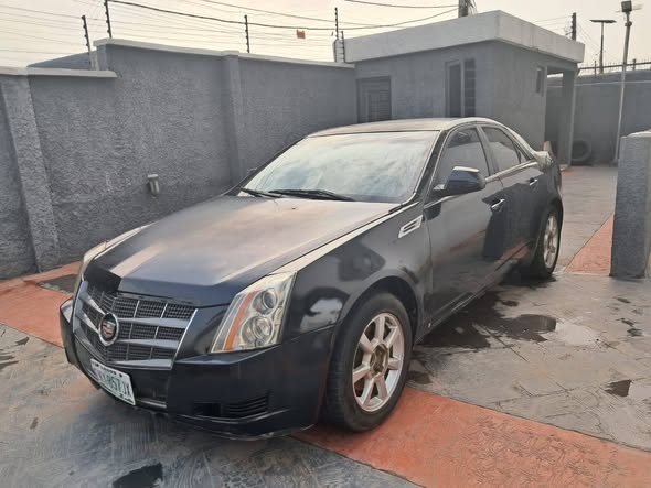 A picture of 2005 Escalade