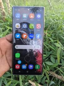 A picture of Samsung Galaxy s22 ultra copy gb512 ram12 net5g 0686820249