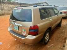 A picture of 2004 Toyota Highlander