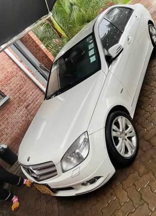classifieds/cars mercedes