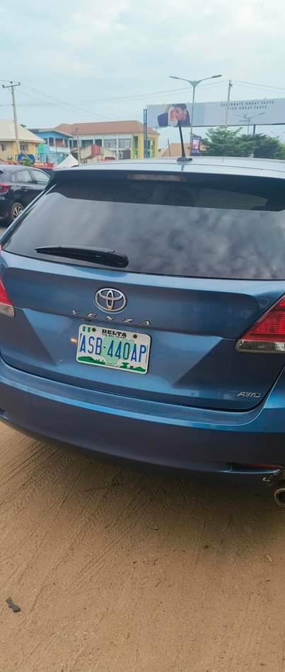A picture of Toyota venza 2010
