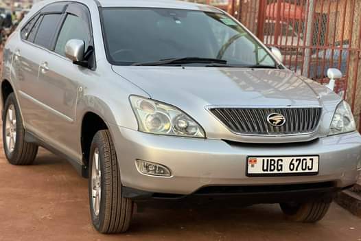 A picture of Toyota Harrier