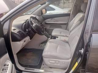 A picture of Tokunbo Lexus Rx330 2005 model