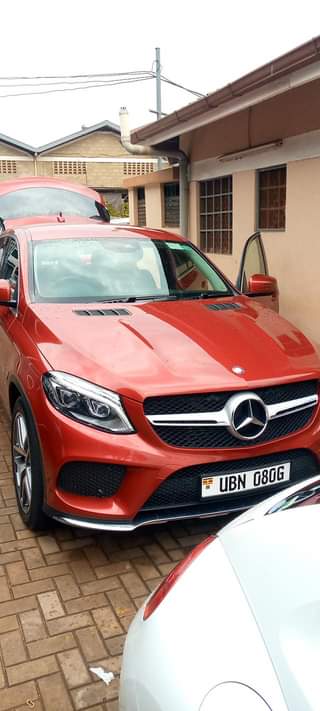 A picture of MERCEDES BENZ GLE 350D 4MATIC