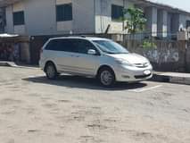 A picture of Toyota sienna 2008 le