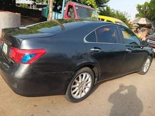 A picture of Es350 Awoof