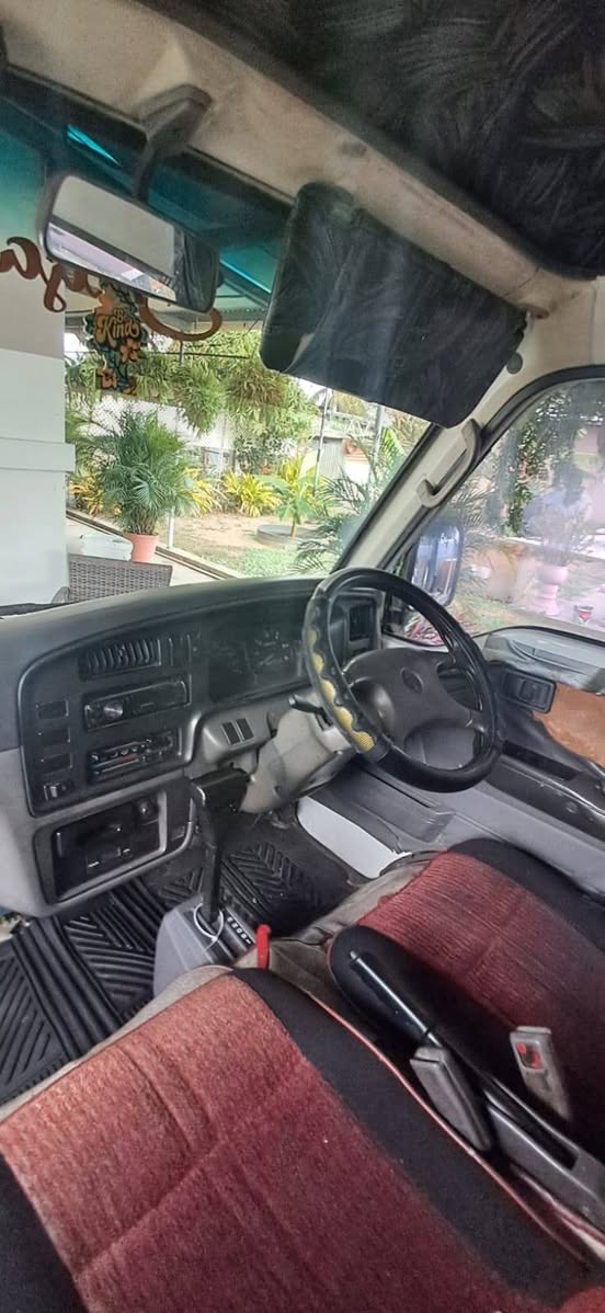 nissan e24