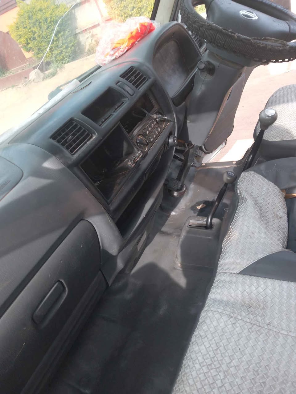 nissan vanette