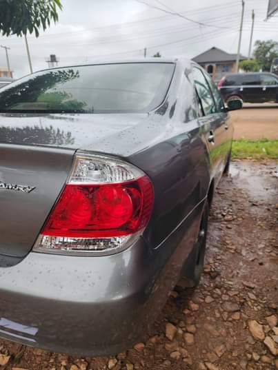 A picture of 2006 Toyota camry