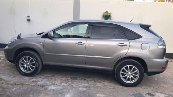 A picture of Toyota Harrier