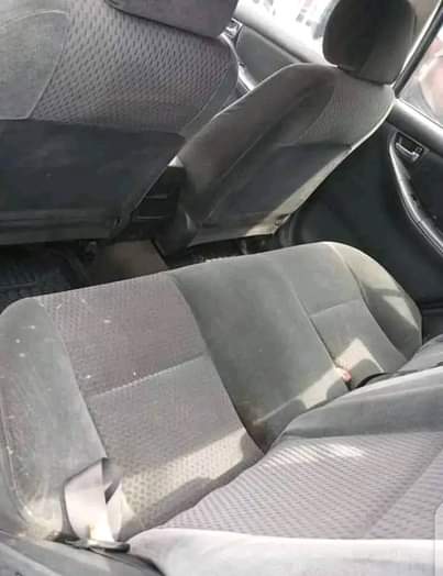 A picture of Brand TOYOTA Model COROLLA Year 2005 Transmission Automatic Price 2