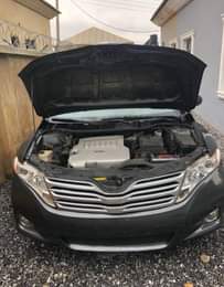A picture of Neatly used venza with absolutely nothing to fix