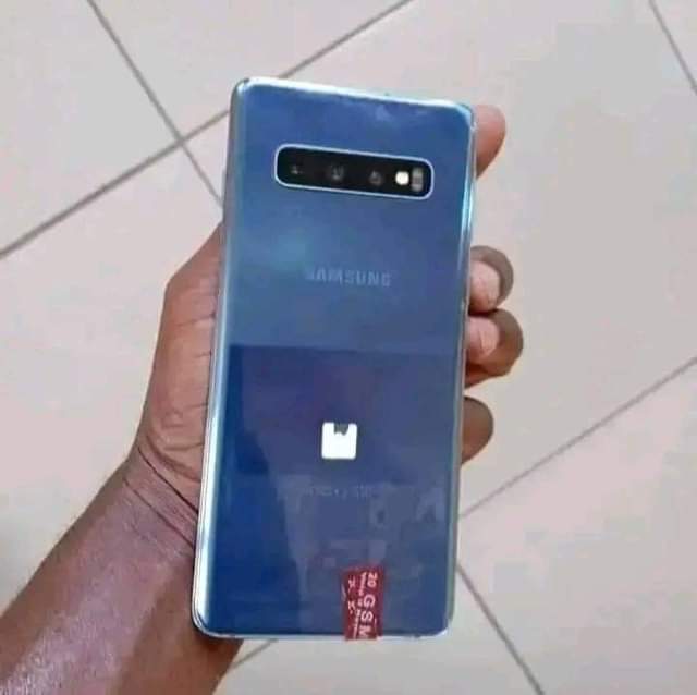 A picture of S10 plain gb128 0618397701