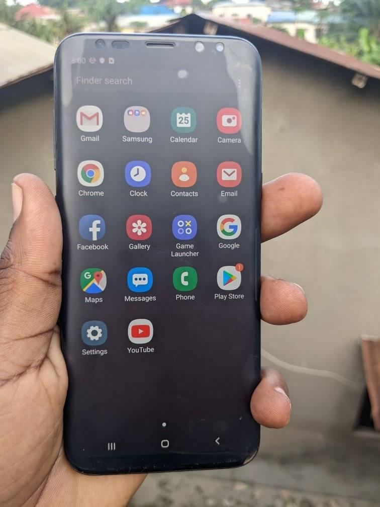 A picture of Samsung S8 plus