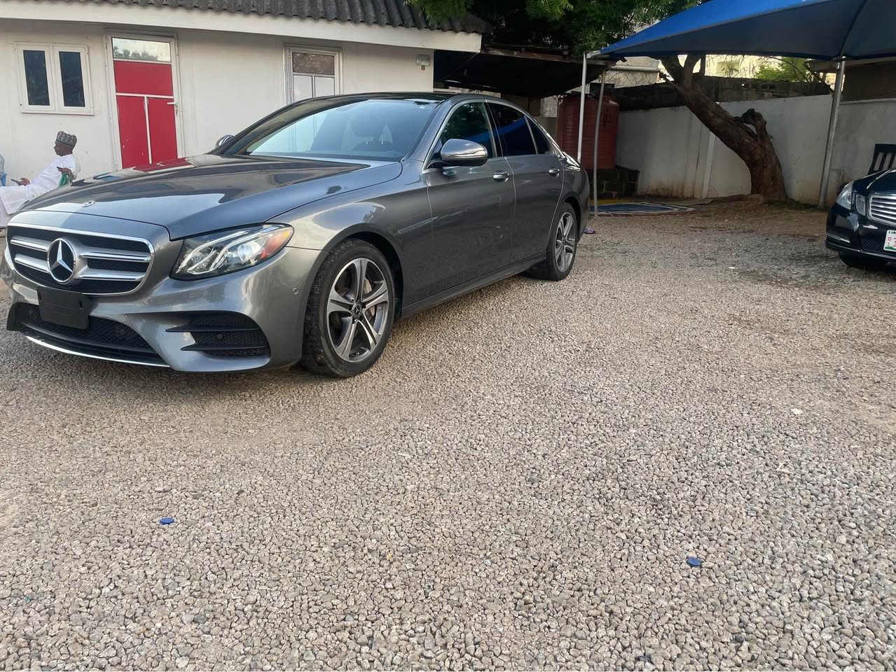 A picture of Mercedes Benz e400