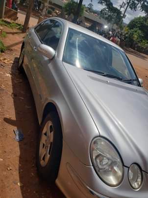 A picture of Mercedes benz c320 15m