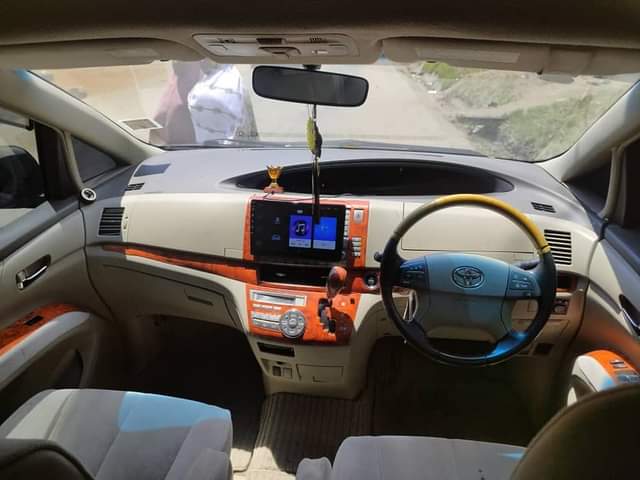A picture of TOYOTA ESTIMA