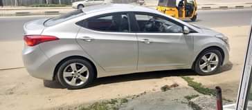 A picture of HYUNDAI Elantra 2014 model engine super sound gear box is