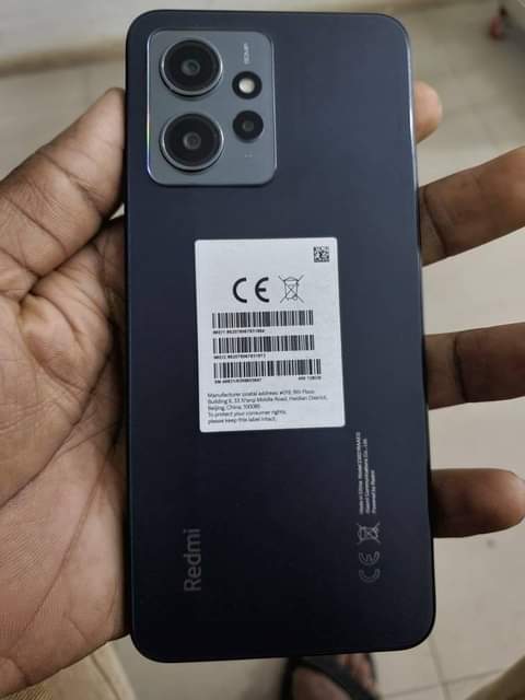 A picture of Redmi note 12