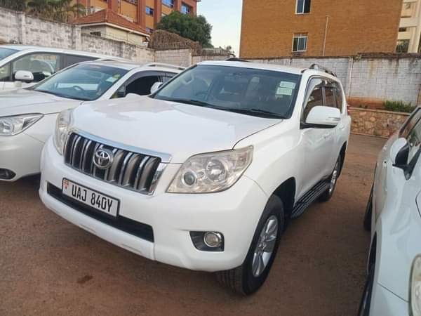 A picture of WE BUY AND SELL CARS 0756528174 0784083086