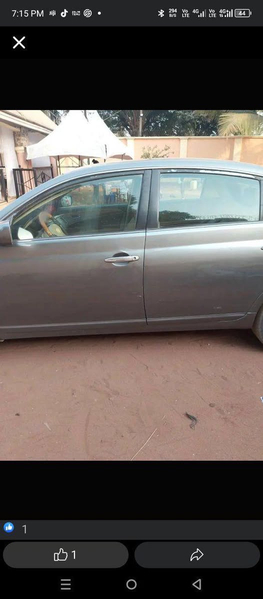 A picture of 2006 Toyota avalon