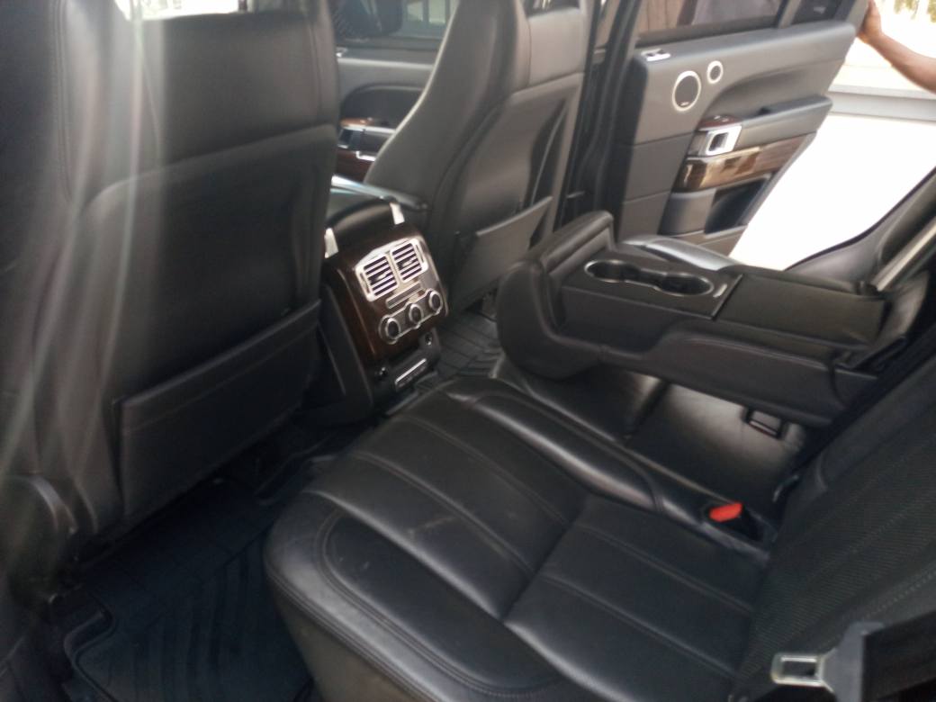 A picture of Distress 2014 Belgium Grad Range Rover