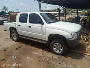 A picture of Toyota Hilux PETROL ENGINE Manual with Auxiliary gear Buy and