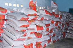 A picture of Bags of Rice Vegetables Oil