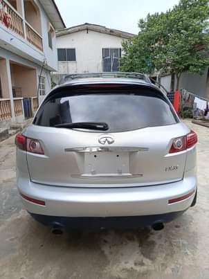 A picture of Infinity FX35 2005 Model