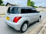 A picture of TOYOTA IST
