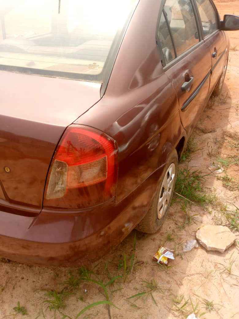 A picture of 2005 Hyundai elantra