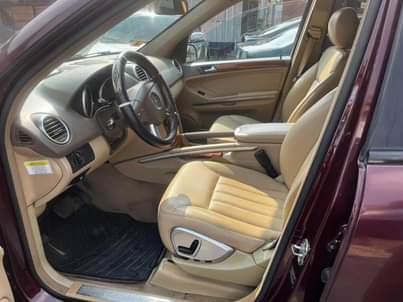 A picture of Mercedes Benz ML350 2009