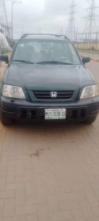 A picture of Registered Honda CR V 2002 model clean used with first