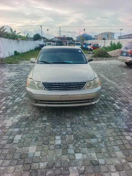 A picture of TOYOTA AVALON