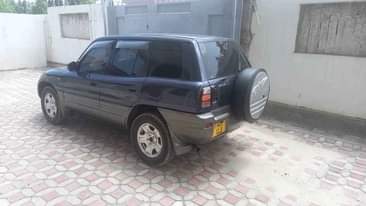 A picture of Toyota RAV4 old