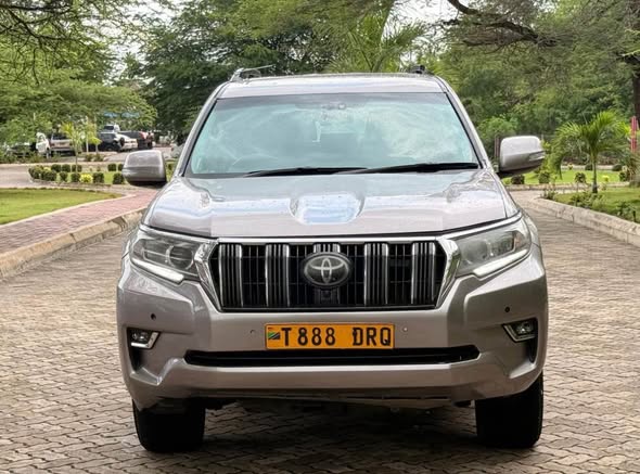 A picture of TOYOTA LAND CRUISER PRADO 150 DIESEL