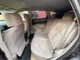 A picture of 2009 Nissian Rogue SUV 4plug