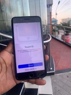 A picture of Iphone 7 plus GB 256