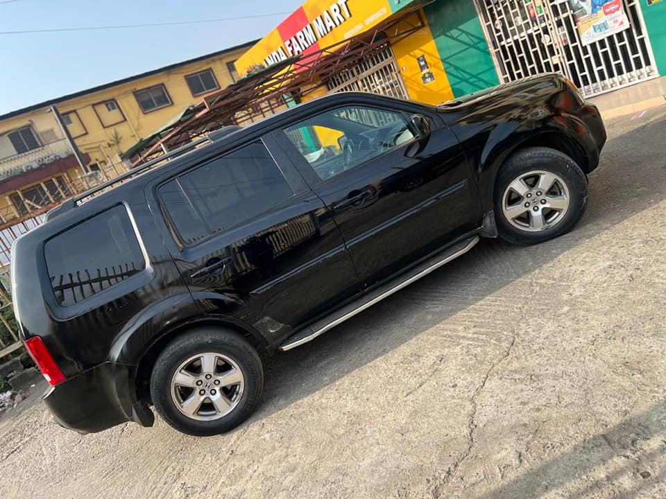 A picture of Honda Pilot 2009