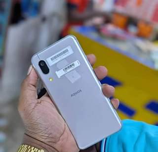 A picture of Aqous phone from japan