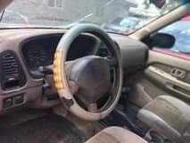 A picture of Nissan Pathfinder 1998