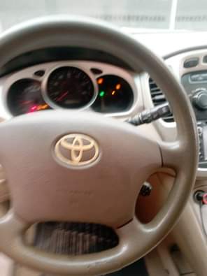 A picture of Toyota Corolla 2004 first body One year used company returned