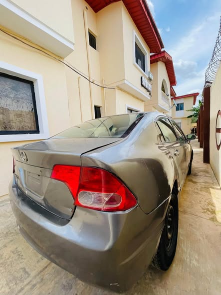 A picture of Honda civic 2008 model 07042702313