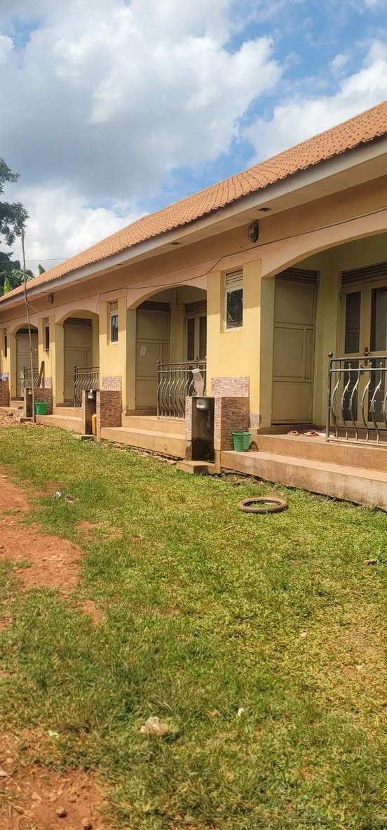 A picture of 5 DOUBLE RENTAL UNITS MAKING 1 5M PER MONTH