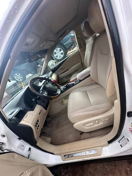 A picture of Lexus Rx 350