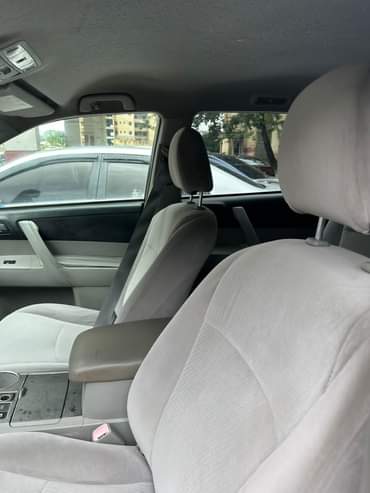 A picture of Clean registered Toyota Highlander 2008 model Price 9m Location Abuja